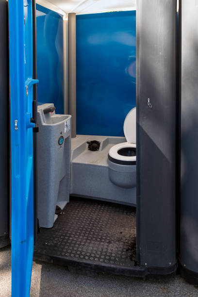 Best Portable bathroom rental  in Cocoa West, FL
